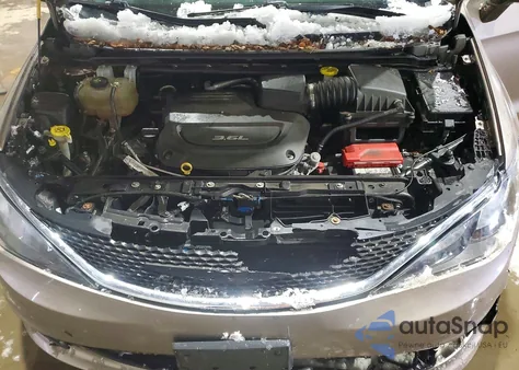 2017 Chrysler Pacifica Lx из США, поврежденный, VIN 2C4RC1CG6HR744779